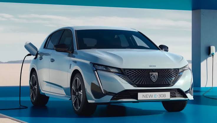 PEUGEOT E-308